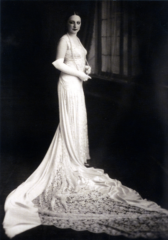1930s style wedding dress